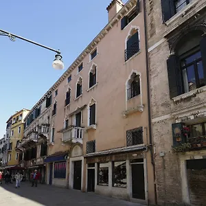 Majestic Rialto House By Wonderful Italy Italia